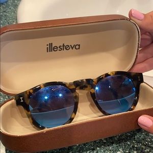 illesteva Sunglasses
